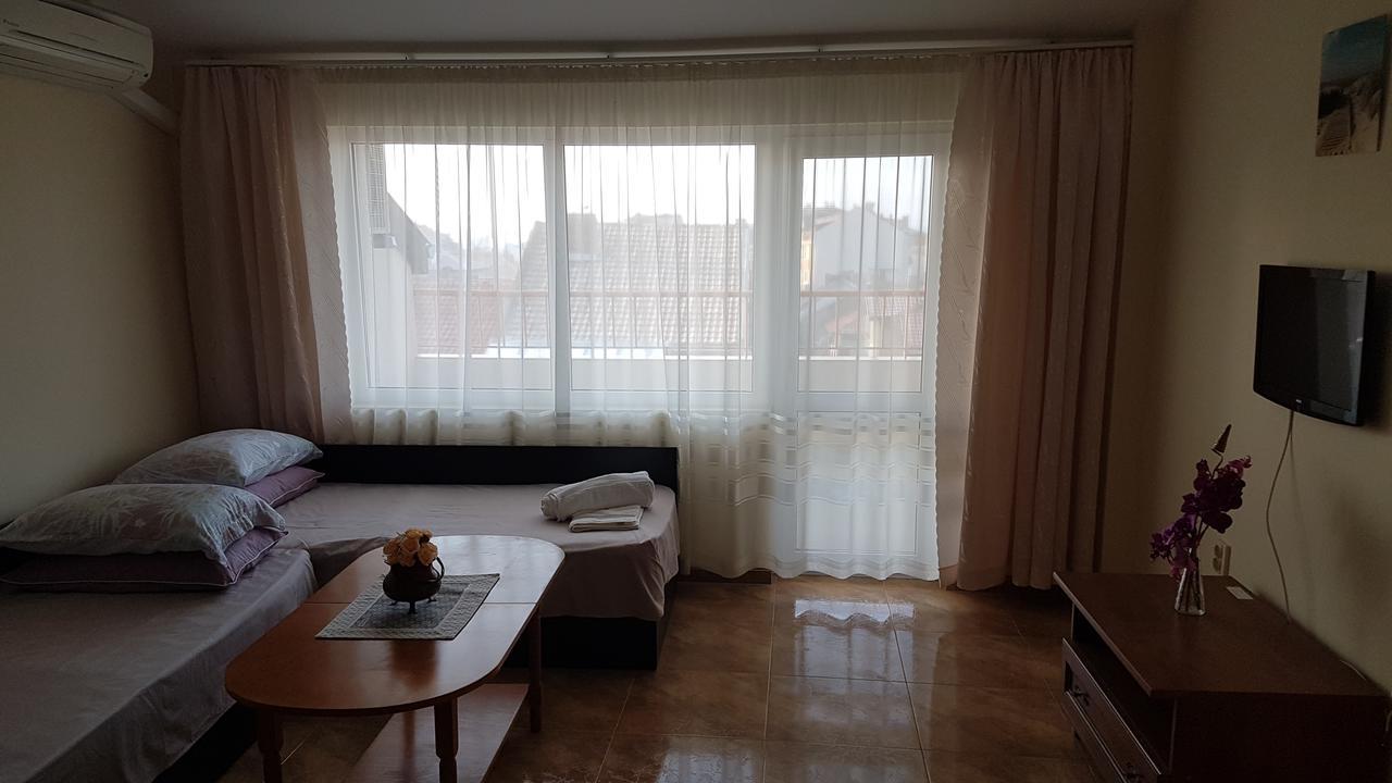 Tashevi Apartments Pomorie Exterior foto