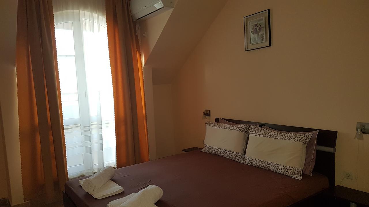 Tashevi Apartments Pomorie Exterior foto