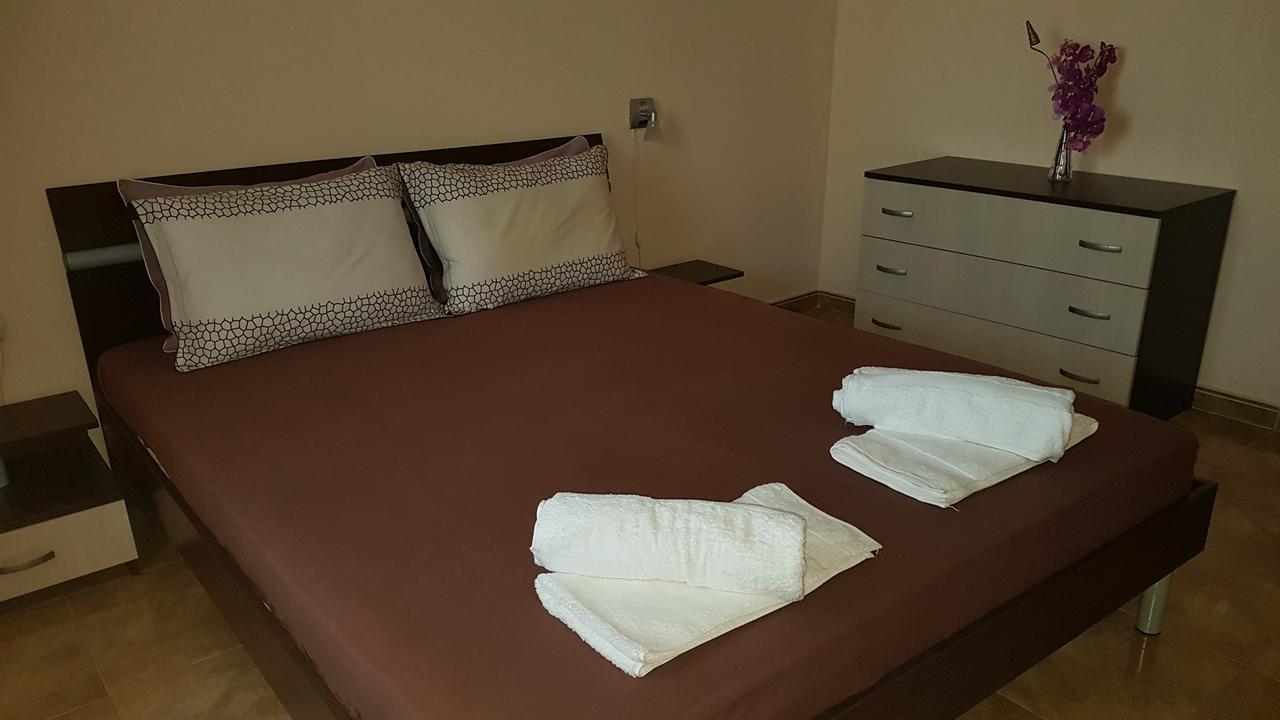 Tashevi Apartments Pomorie Exterior foto