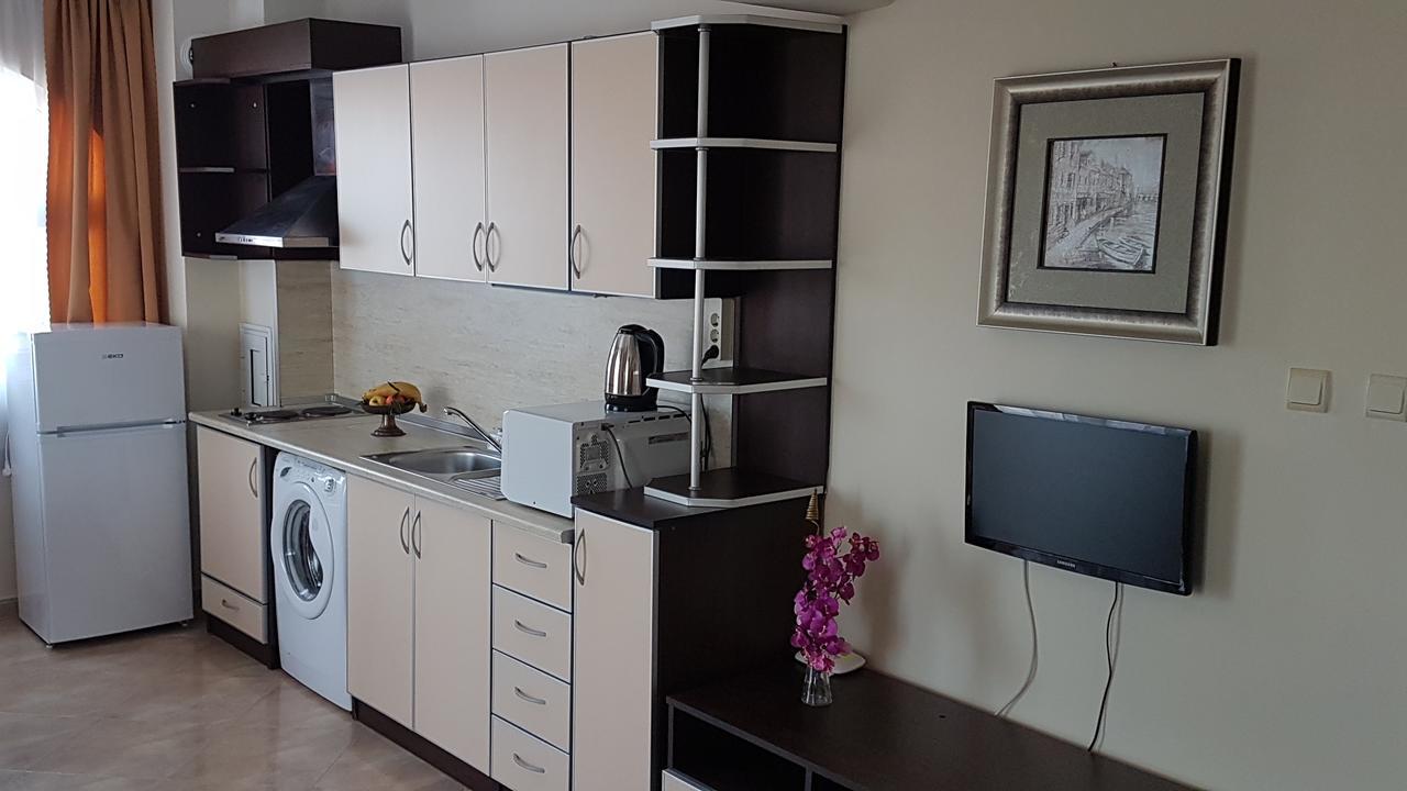 Tashevi Apartments Pomorie Exterior foto
